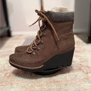 Dr. Scholl's Brown Lace-Up Wedge Boots